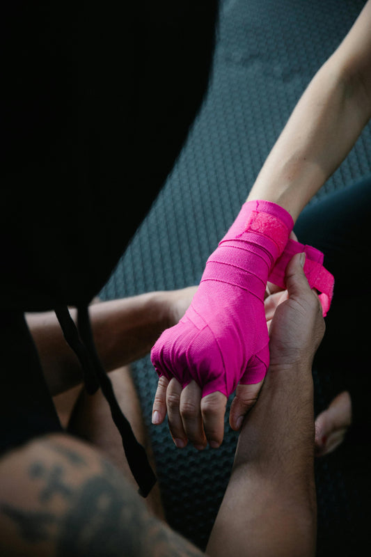 Jak owijać ręce przed treningiem Muay Thai?